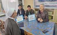 حضور مدیر شبکه بهداشت و درمان شهرستان شوط در میز خدمت نماز جمعه